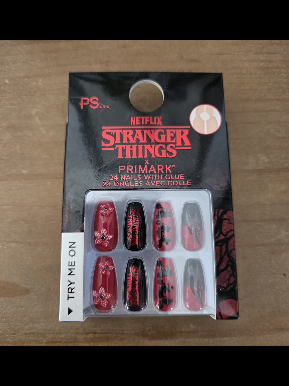 Primark x Stranger Things Red & Black Themed Press-On Nails